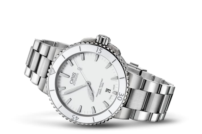 Image of Aquis Date